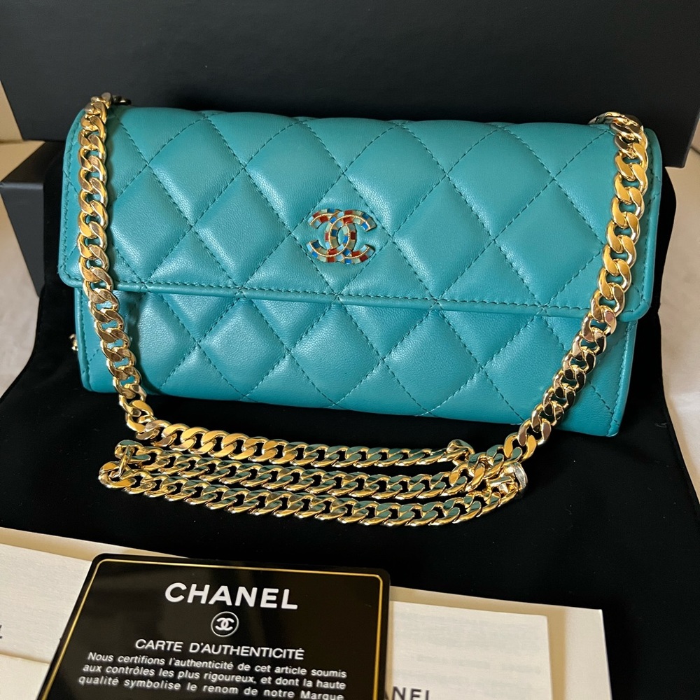 💎VERY RARE 💎 Chanel classic Flap. WOC - Picture 1 of 16